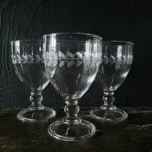 Set of 3 Vintage Laurel Leaf Band Drinking Glasses, Etched Glass Water Goblet